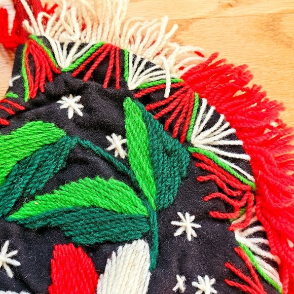 Handcrafted Madeira Portugal Floral Embroidered Crewel Wool Tote Handbag Purse - Picture 5 of 15